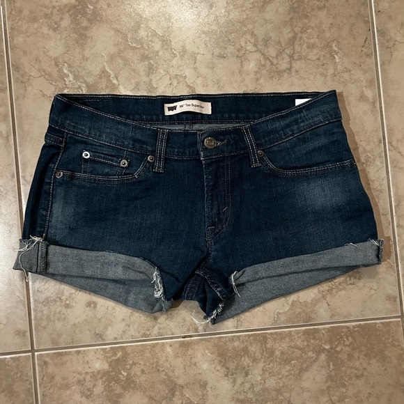 Levi’s new Jean shorts - Picture 1 of 6